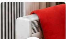 Linge posé trop près d'un radiateur